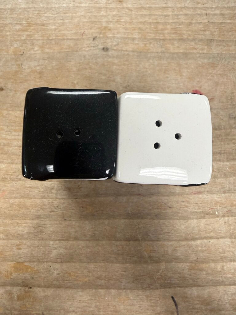 PIANO KEYS SALT AND PEPPER SHAKER