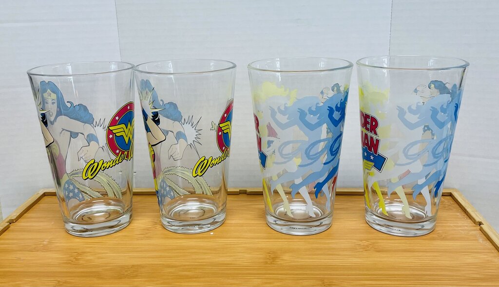 WONDER WOMAN GLASSES SET OF 4