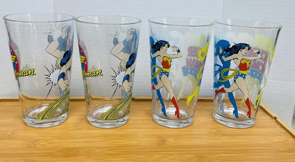 WONDER WOMAN GLASSES SET OF 4