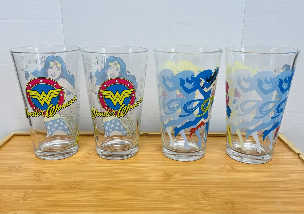 WONDER WOMAN GLASSES SET OF 4