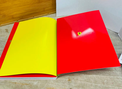 FERRARI 2004 YEARBOOK CAMPIONI DEL MONDO