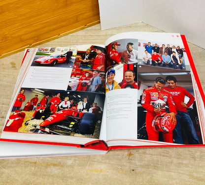 FERRARI 2004 YEARBOOK CAMPIONI DEL MONDO