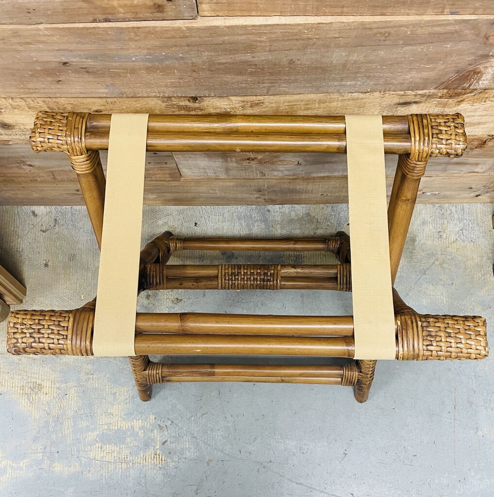 VINTAGE RATTEN & BAMBOO LUGGAGE FOLDING RACK T23''W13'