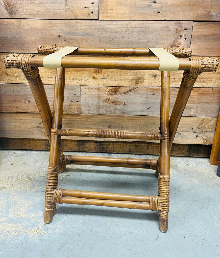 VINTAGE RATTEN & BAMBOO LUGGAGE FOLDING RACK T23''W13'
