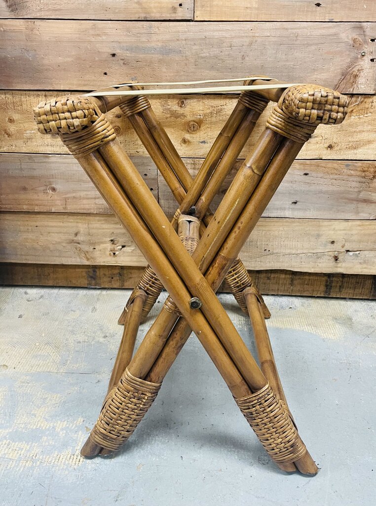 VINTAGE RATTEN & BAMBOO LUGGAGE FOLDING RACK T23''W13'