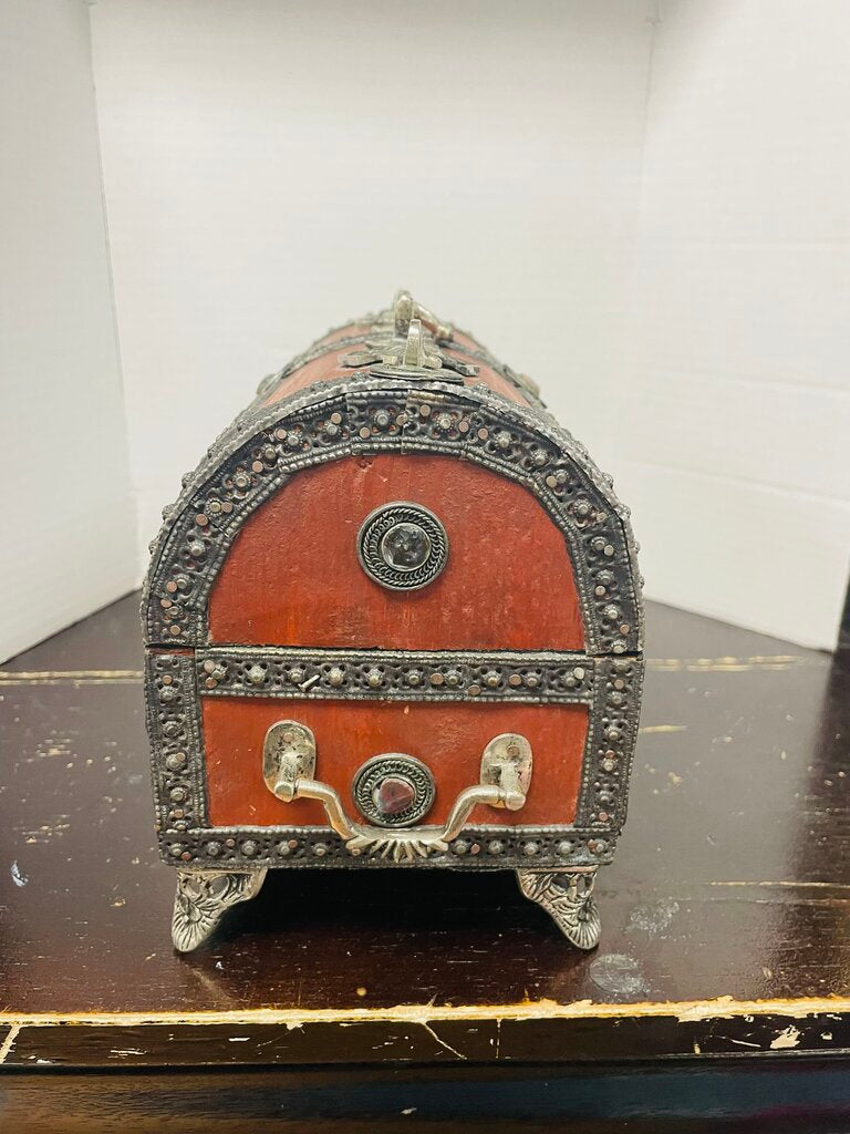 HANDMADE ELEPHANT TREASURE CHEST JEWELRY BOX W/ JEM L9" W5"T7"