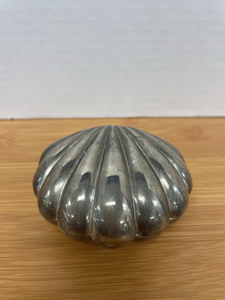 SILVER PLATED CLAM SHELL JEWELRY BOX
