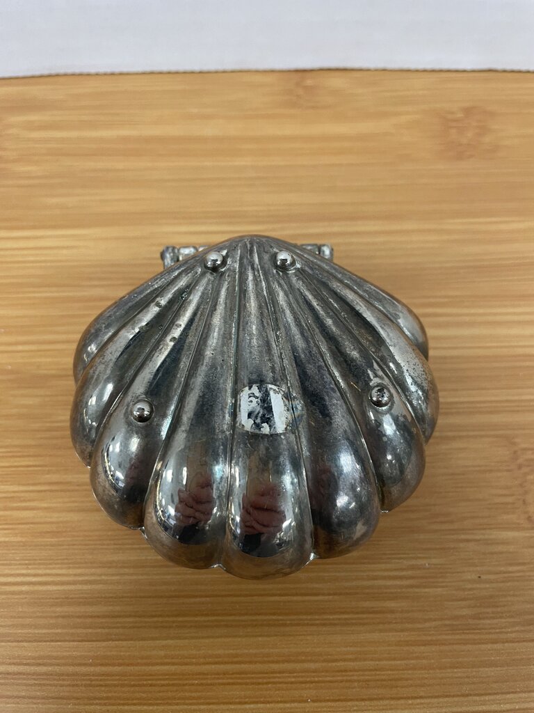 SILVER PLATED CLAM SHELL JEWELRY BOX
