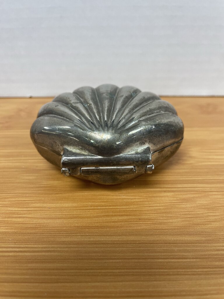 SILVER PLATED CLAM SHELL JEWELRY BOX