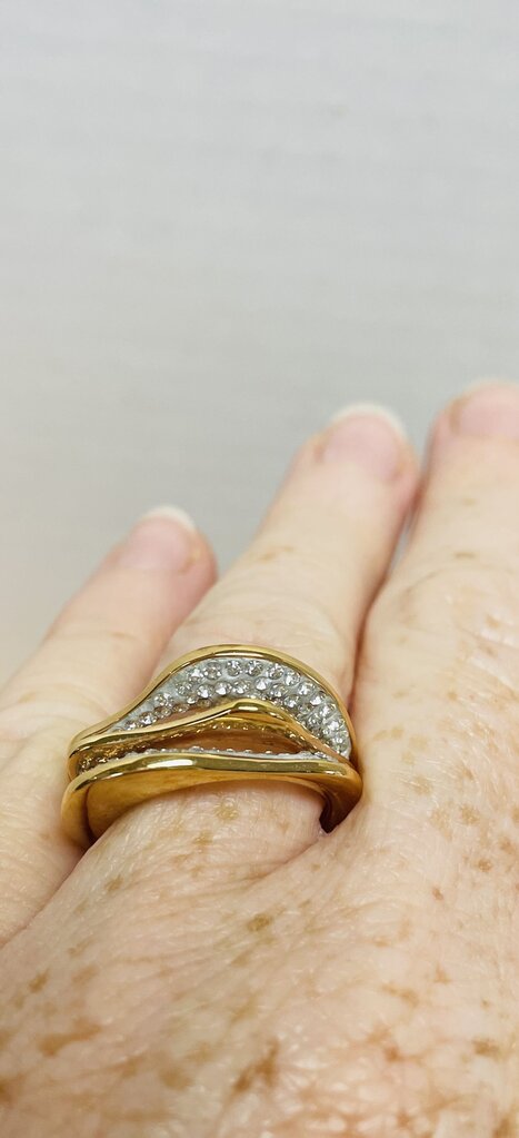SWAROVSKI GOLD PLATED CRYSTAL RING SIZE 6.5
