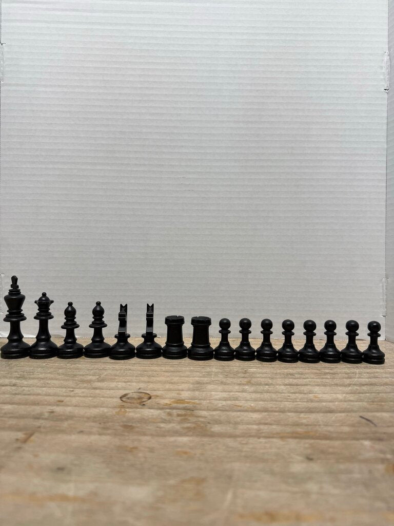 QUALITAT CHESS PIECES