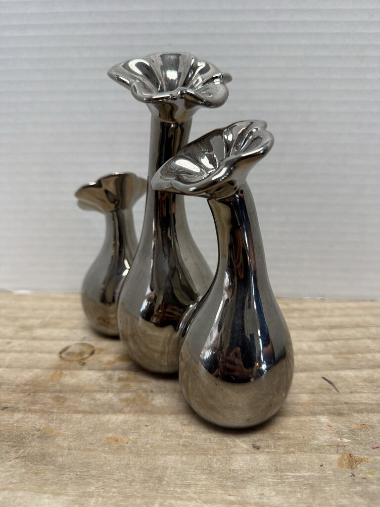 VINTAGE TRIPLE FLOWER BUD VASE