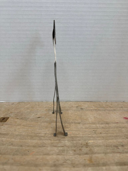 METAL HAND CRAFTED GIRAFFE FIGURE