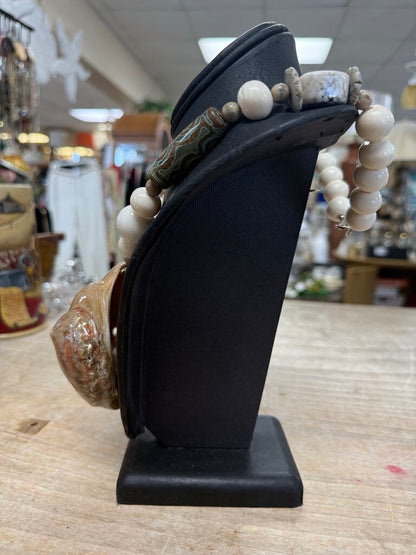 ABALONE SHELL NECKLACE WITH SHELLS AND BEADS