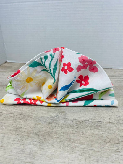 NWT SUR LA TABLE FLORAL NAPKINS SET OF 4 20"x20"