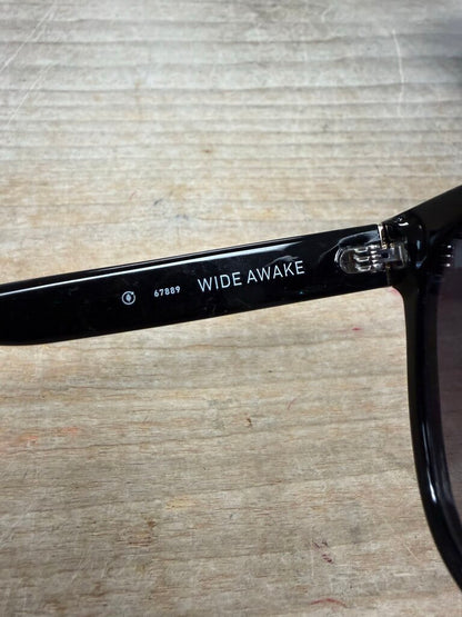 QUAY WIDE AWAKE BLACK SUNGLASSES