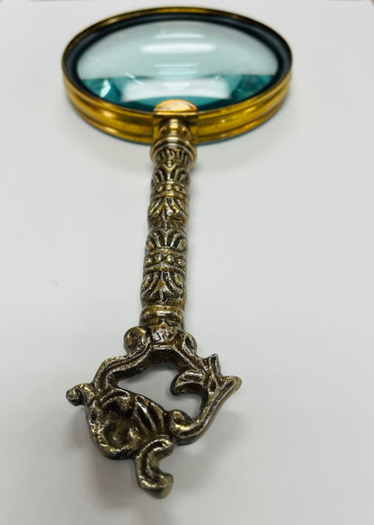 MAGNIFYING GLASS