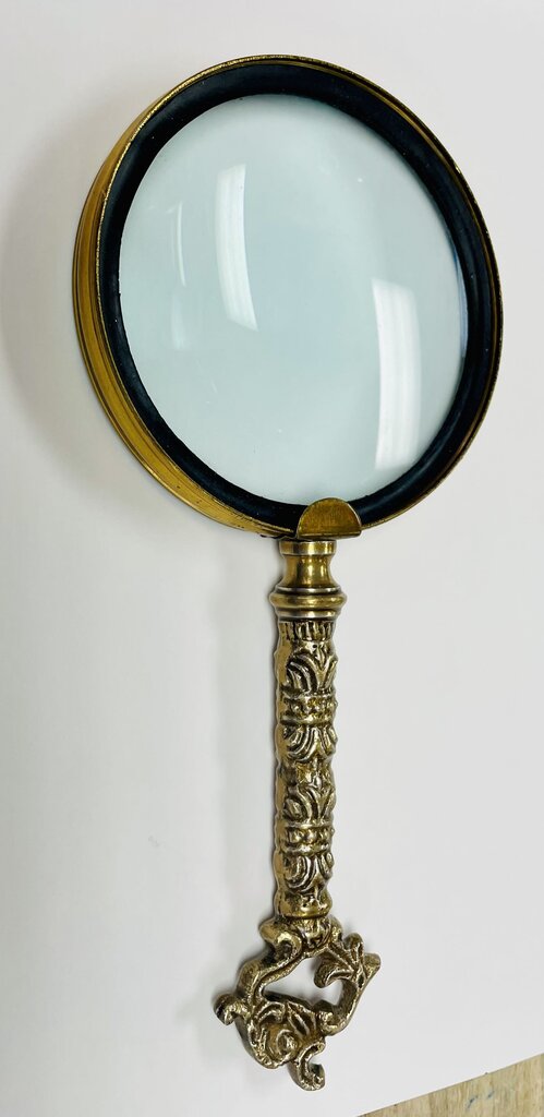 MAGNIFYING GLASS