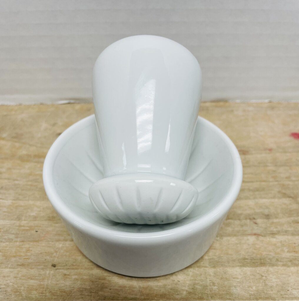VINTAGE HIGHWAVE MORTOR AND PESTLE