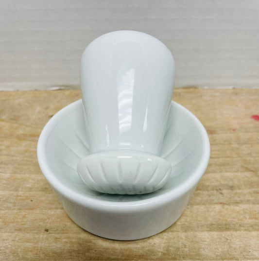 VINTAGE HIGHWAVE MORTOR AND PESTLE