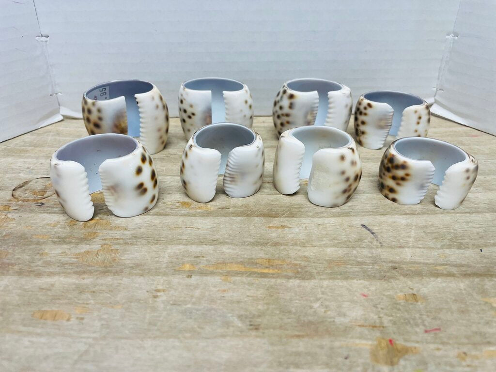 SET OF 8 SHELL NAPKIN RINGS