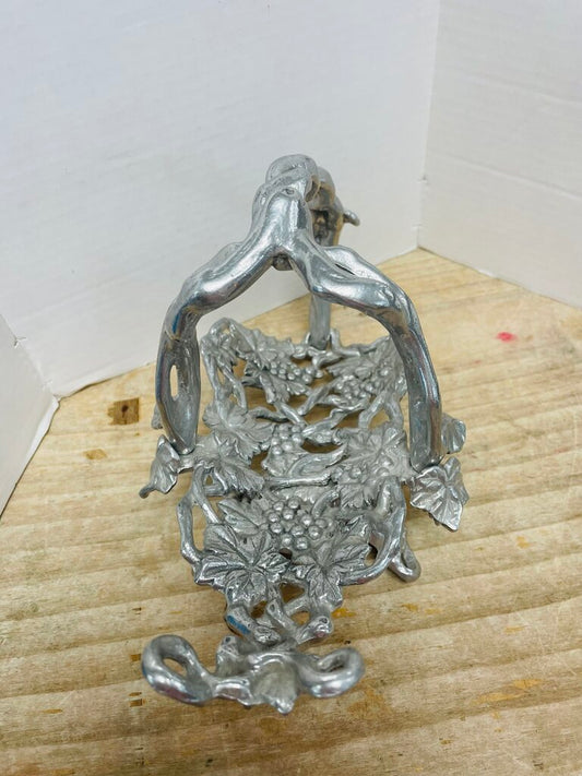 VINTAGE COLLECTABLE ARTHUR COURT SILVER GRAPES WINE HOLDER