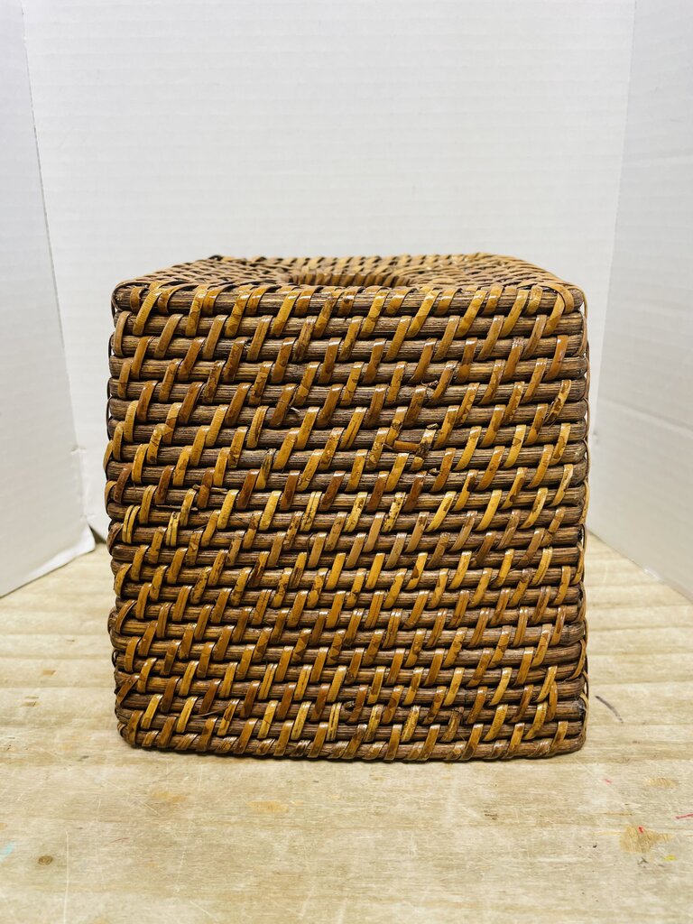 VINTAGE RATTAN TISSUE BOX COVER