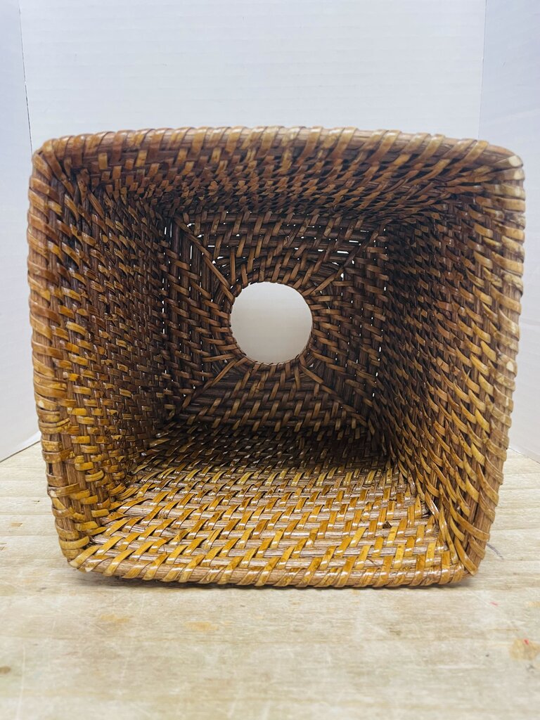 VINTAGE RATTAN TISSUE BOX COVER