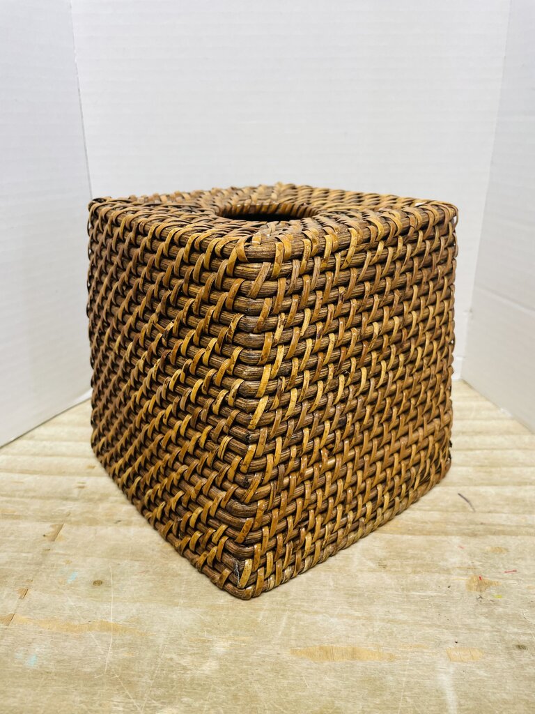 VINTAGE RATTAN TISSUE BOX COVER