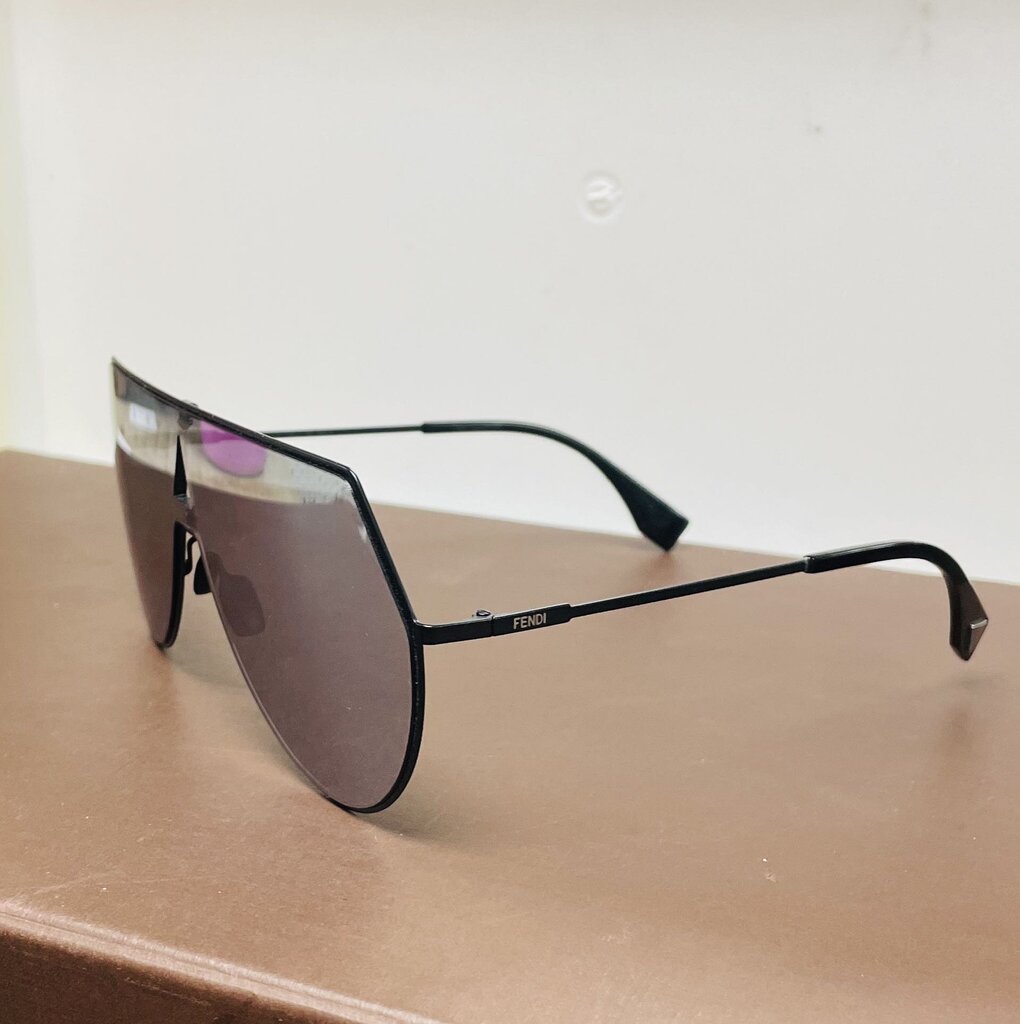 FENDI MIRRORED SUN GLASSES