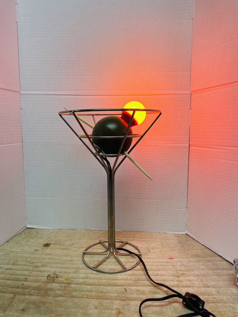 VINTAGE 90'S POP MARTINI/OLIVE LAMP BY DAVID KRYS