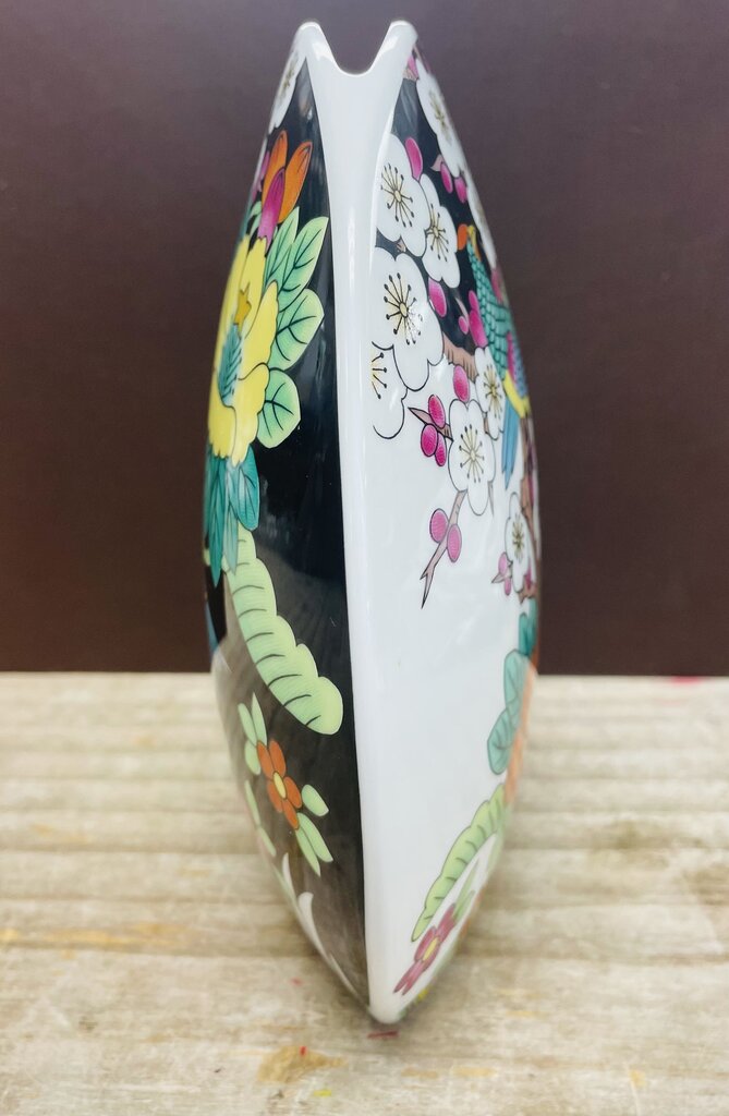 MIKASA NARUMI KUTANI BIRD PILLOW VASE H8''L9''