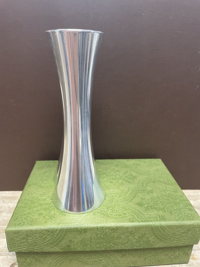 NAMBE SALT AND PEPPER SHAKER