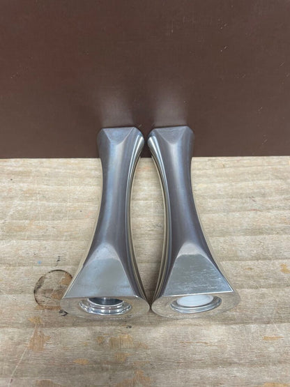 NAMBE SALT AND PEPPER SHAKER