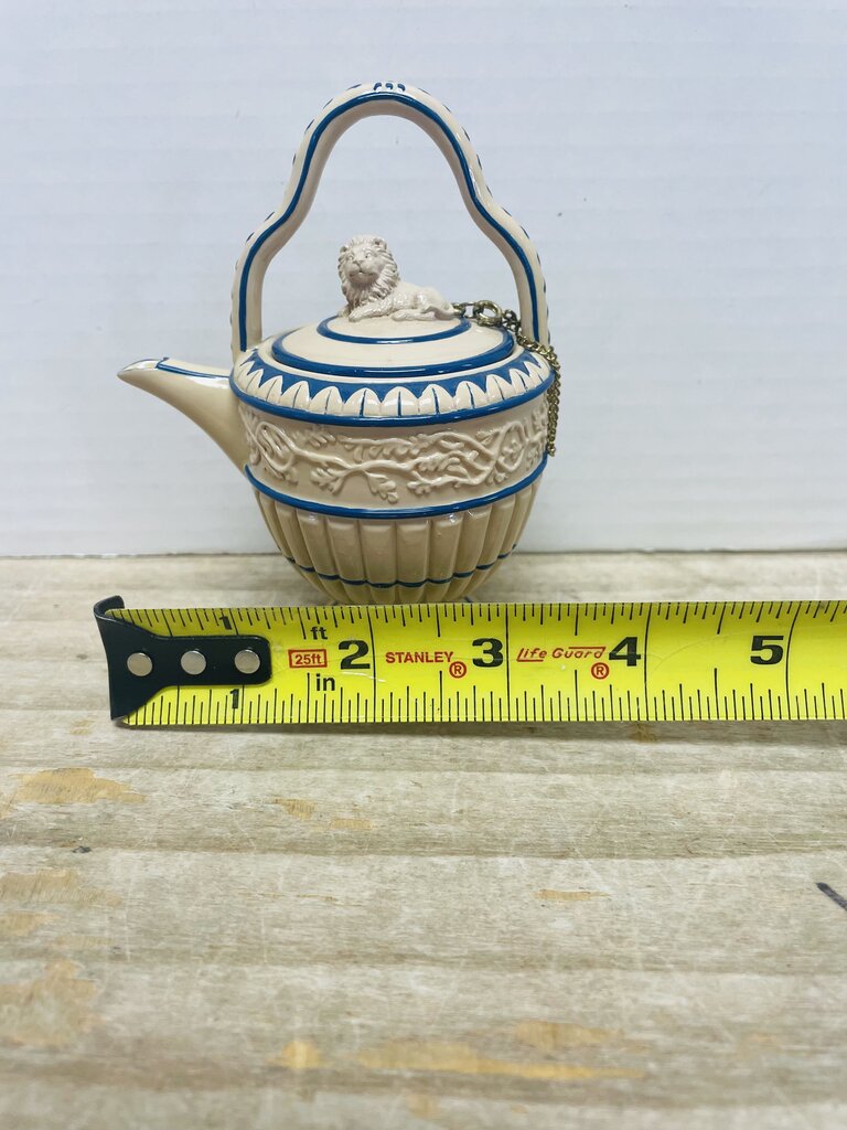 CANEWARE MINI TEA POT W/ LION