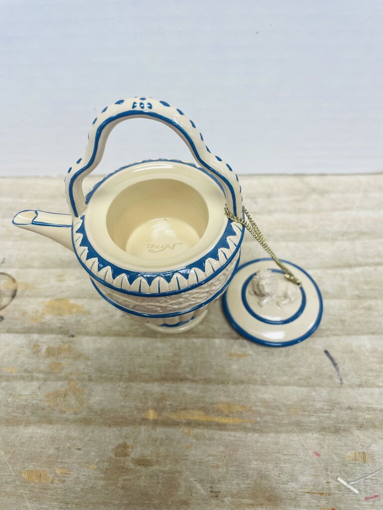 CANEWARE MINI TEA POT W/ LION