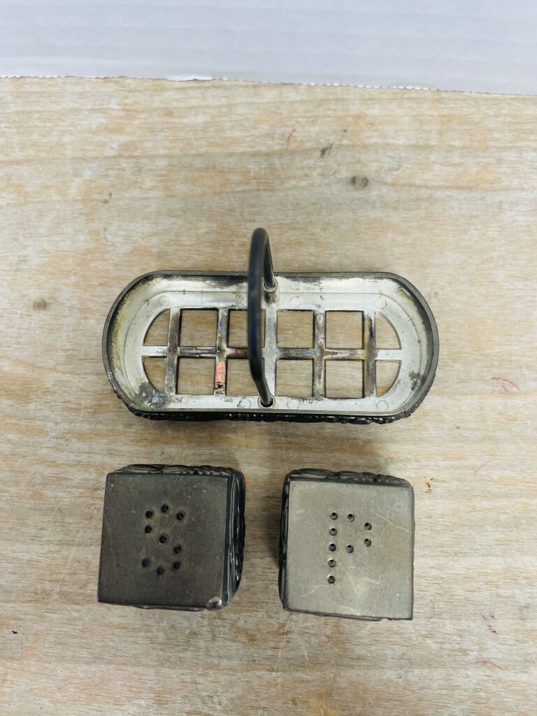VINTAGE SILVER PLATED SALT AND PEPPER SHAKER W/ CARRY BASKET