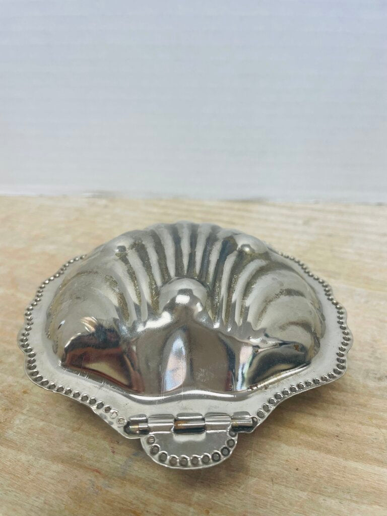 METALIC SHELL BUTTER / CAVIAR DISH