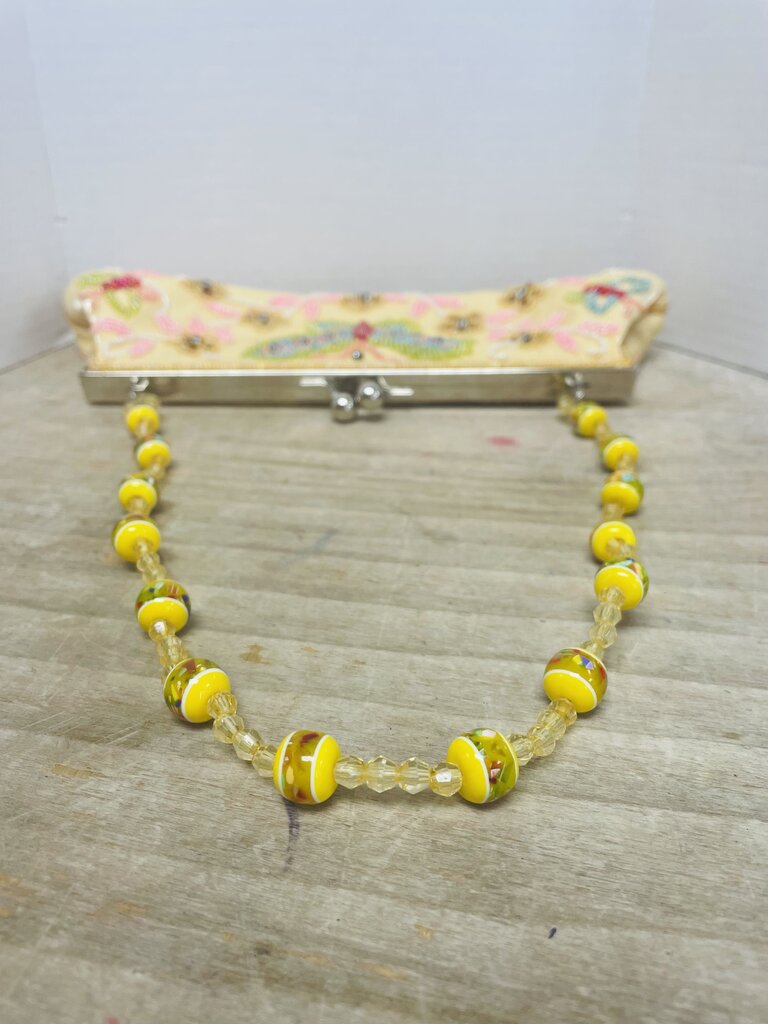 VINTAGE BEADED CLUTCH YELLOW BUTTERFLY