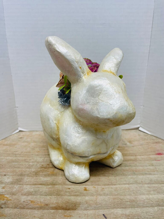 CAPIZ SHELL BUNNY RABBIT TRINKET BOX