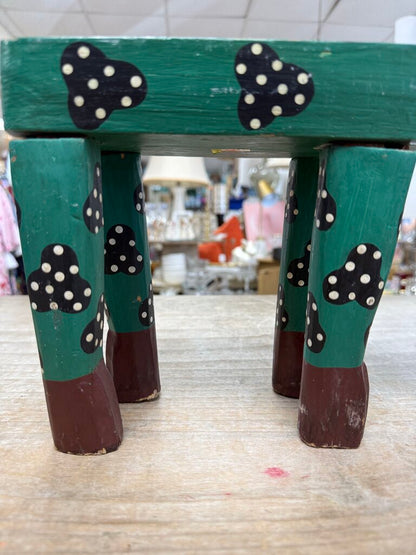 INDONESIAN FOLK ART FROG STOOL