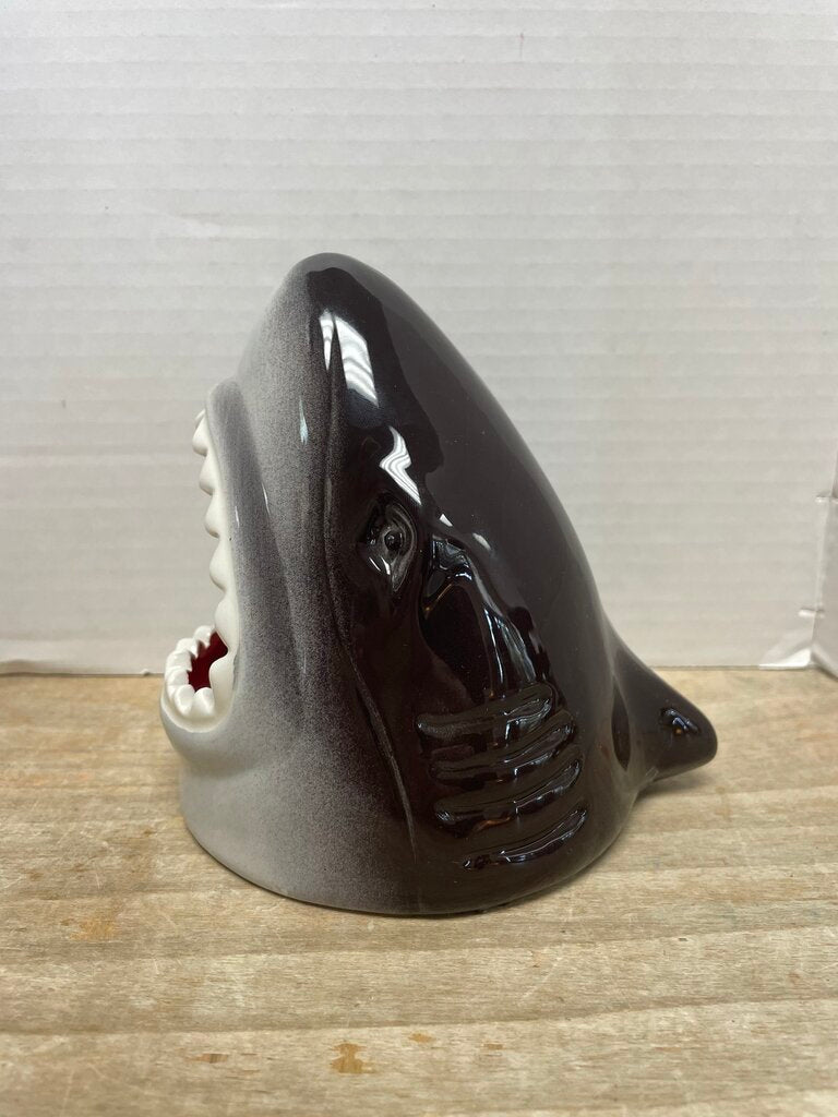 CRACKER BARREL SHARK HEAD SPONGE HOLDER