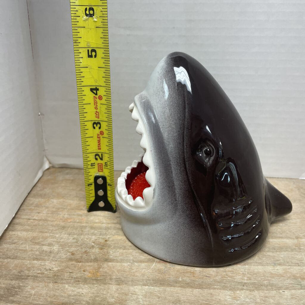 CRACKER BARREL SHARK HEAD SPONGE HOLDER